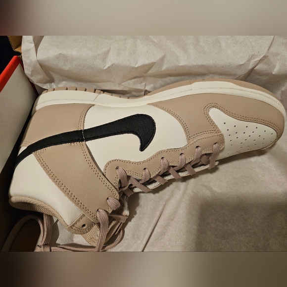 SOLD - Picture 2 of 12